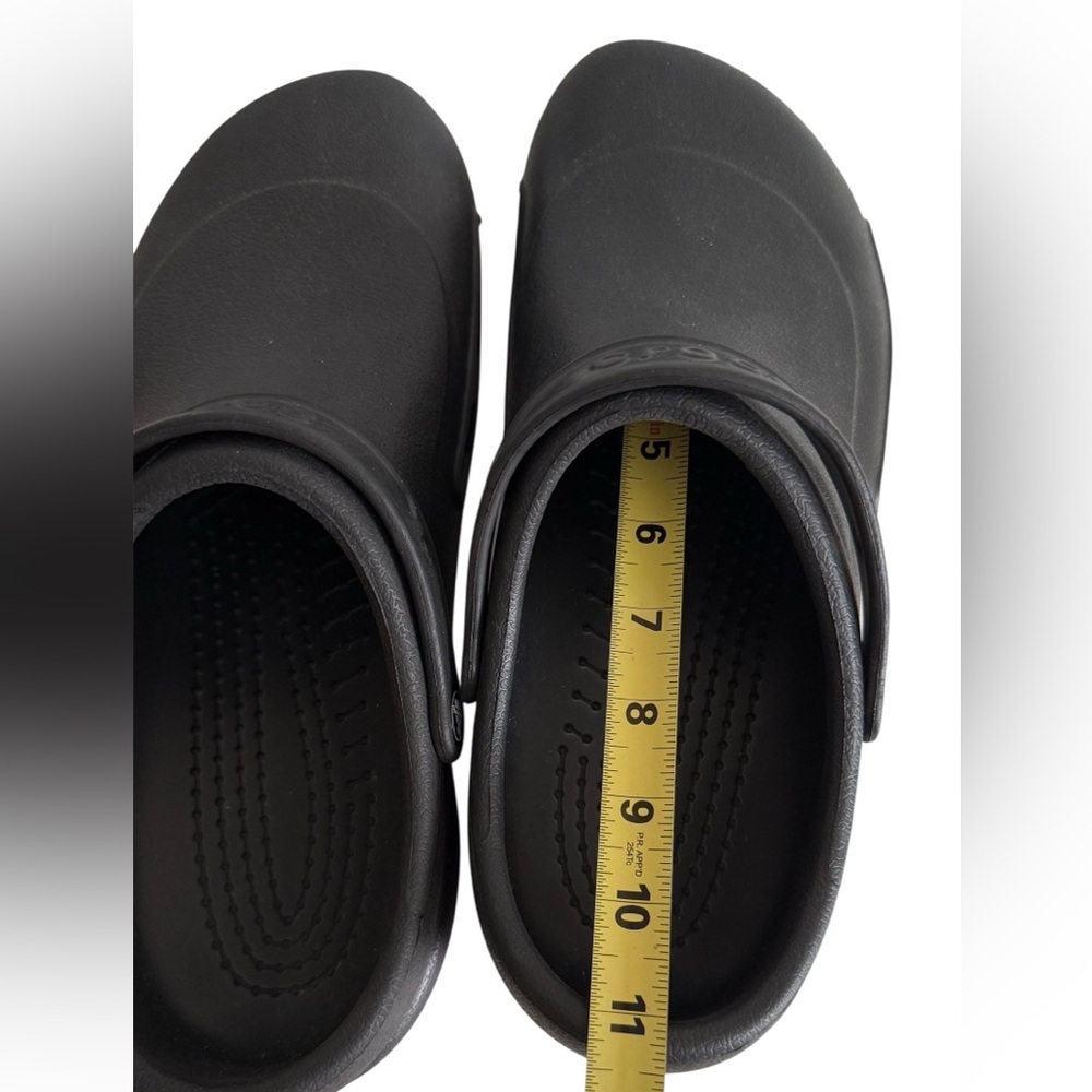 Crocs Bistro Black Unisex Clog - Picture 14 of 16